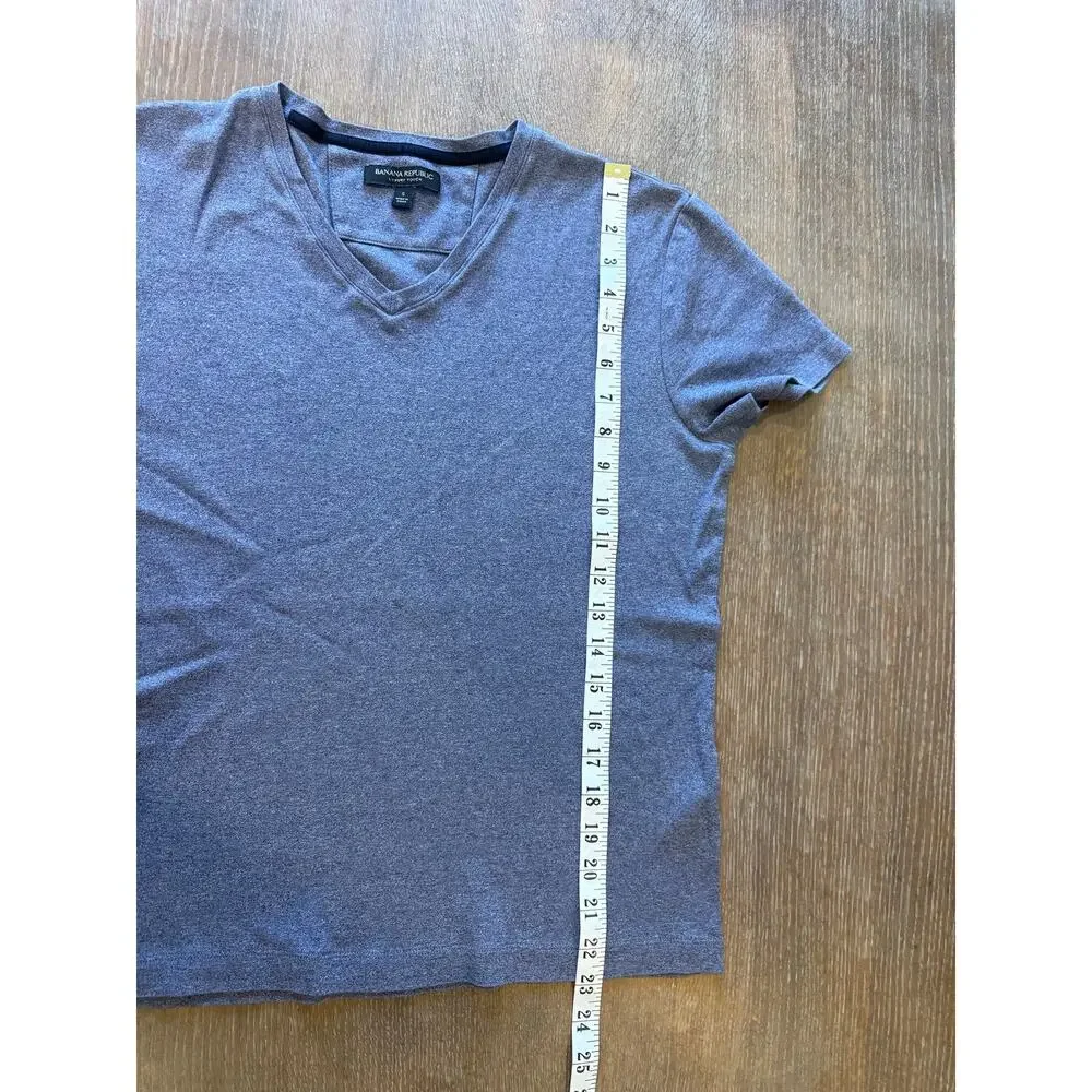 BANANA REPUBLIC Luxury Touch V Neck 100% cotton Tee T-Shirt Top Men S